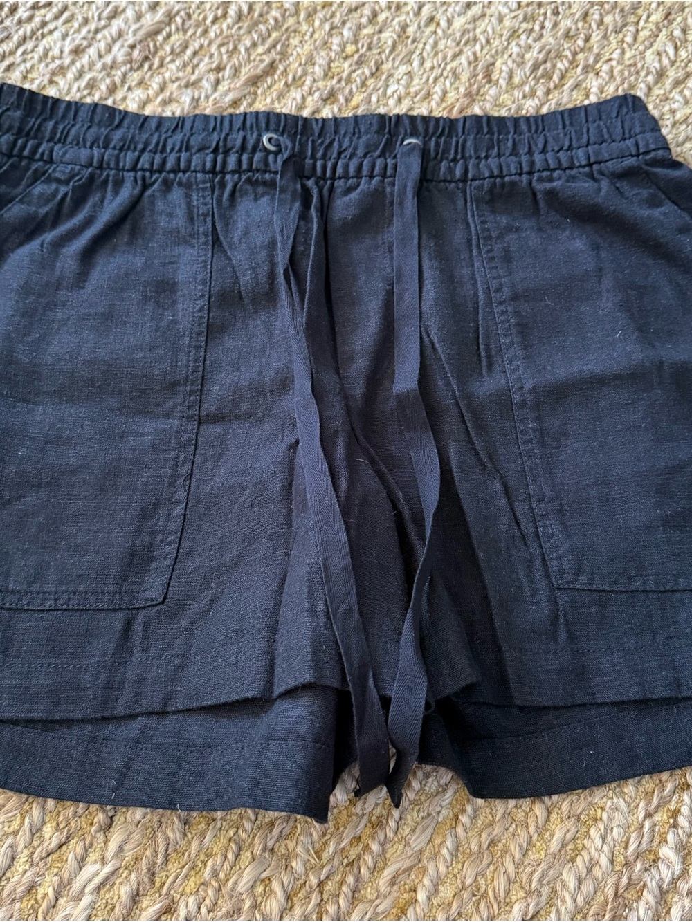 Gap Women’s Drawstring Black Linen Shorts Size Small NWT $34.99